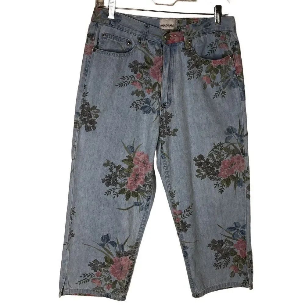 Graff Wear Light Wash Floral Print Cropped Jeans
